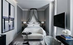 This Iconic Parisian Hotel Is Back After A Four Year Makeover Decoration Interieure Decoration Maison Appartement Luxe