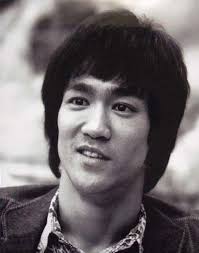 Pin De Andy Lam En Bruce Lee Mixed Photos Artistas Marciales Retratos Bruce Lee