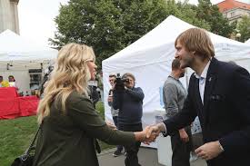 Ministr zdravotnictví adam vojtěch (ano) se v sobotu oženil se svou dlouholetou partnerkou olgou píšovou. Yyz8hhp7rvyjdm