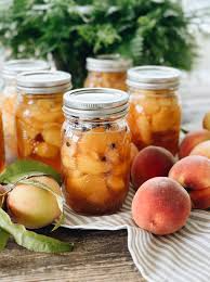 A Honey-spiced Peaches Canning Recipe
