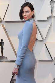 Here are 20 charlize theron pixie cuts. Charlize Theron S Brown Hair At The 2019 Oscars Popsugar Beauty