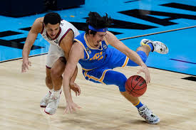 Sit around and start arguing with your brother and pops and anyone else about gonzaga and where the suggs shot falls. Analysis Freshman Phenom Jalen Suggs 40 Foot Buzzer Beater Sends Gonzaga Into Championship Game The Spokesman Review