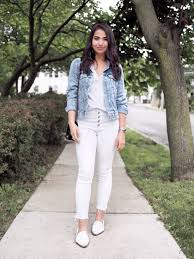 Black And White Flats Shoes How To Wear White Flats And Our Favs Right Now The Mom Edit Stylish Winter Outfits Light Blue Skinny Jeans White Flats