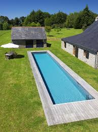 le couloir de nage par l esprit piscine piscine et jardin couloir de nage piscine amenagement paysager