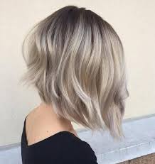 Coupe Carre Plongeant Long 50 Des Plus Belles Coiffures Tendance 2019 En Pho Carre Plongeant Cheveux Coupe Cheveux Mi Long Cheveux Fins Carre Plongeant Blond