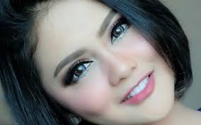 Lepas Wig, Kecantikan Jenita Janet Makin Terpancar