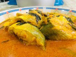 Bahan ikan senangin 1 biji bawang besar 6 biji bawang putih 3 biji cili hijau 3 biji cili merah 1 biji tomato halia daun. Resepi Dan Cara Masak Kari Ikan Senangin Yang Menyelerakan Blog Cik Matahariku