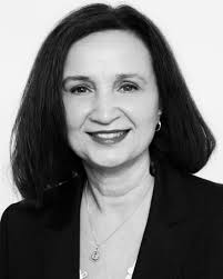 Diana Simoni's Instagram, Twitter & Facebook