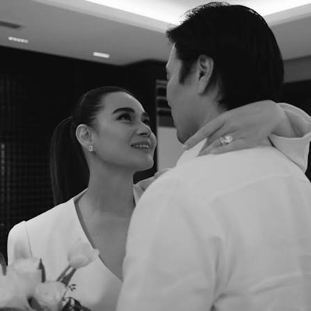 Bea Alonzo clarifies pregnancy rumors. “Glowing, not expecting.” Seriously  though, I wish people would stop speculating/guessing/predicting then  typing up or voicing out or commenting on whether a woman is pregnant or  not.