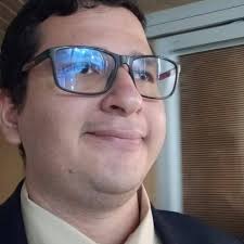 I ❤️ older men but idk if they like me back 🥹