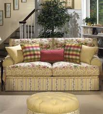 Pin By Lori Dogan On Living Room Old Style In 2020 Country Style Living Room Cottage Style Sofa Country Living Room Furniture