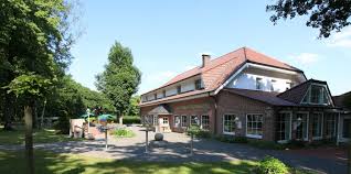 Unser gasthaus, aus dem jahre 1721, gehört zu den ältesten gebäuden unserer stadt. Herzlich Willkommen Hotel Restaurant Waldesruh