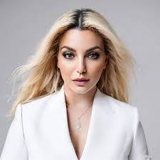 Kathy Lamoreaux's Instagram, Twitter & Facebook