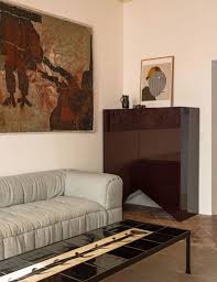 Emcampbell onlyfans she speaks French fluently and requires