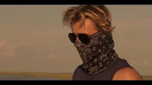 She's got a cutting sense of humor, a zen vibe, and a taste for adventure, she is. Jj Outer Banks Jj Outer Banks Outer Banks Jj Surfer Aesthetic