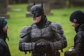 2021 movie the batman robert pattinson cosplay costume deluxe sources: The Batman 2021 Suit Spotted In Scotland And It Looks Like Bad Cosplay