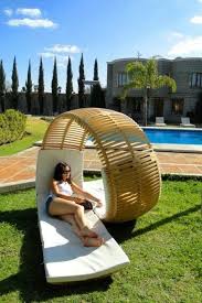 I Love How Little Space Consuming This Modern Chair Is Two Opposite Slide Chairs Are Close Facing Each Other Moveis Para Area Externa Casas Jardins De Casas