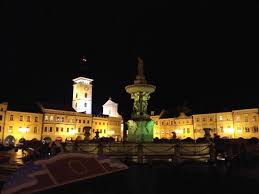 Zaměstnanci společnosti čevak z ní vypustili 250 kubík. Ceske Budejovice Namesti Samsonova Kasna Picture Of U Tri Hrusek Suites Apartments Ceske Budejovice Tripadvisor