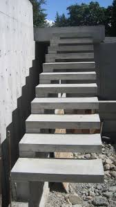 A good front step revamp can transform the whole look of a house. 35 Home Outside Staircase Design
