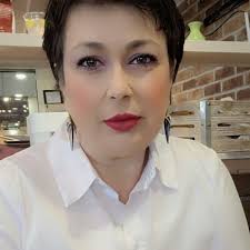 Salons in Naperville