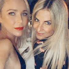 Cheers Cape Town. Its been wonderful, weird, wild and filled with loved  ones and unforgettable memories. A special thanks to these friends and fam  that made this work trip, an absolute holiday,