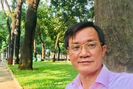 Ms. Phuong Hang "slaps" Duc Hien: "Just a Deputy Editor-in-Chief who can  also run the police and the court"