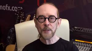 Don Alder, multiple award-winning acoustic legend from Canada, shows off  V-Capo