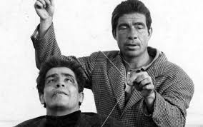 In 1977 a second film was released staring ugo tognazzi, vittorio gassman, lando buzzanca, marino masé. I Mostri Guida Tv Trama E Cast Tv Sorrisi E Canzoni