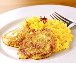 Eine Panade Aus Parmesan Macht Die Piccata Milanese Beruhmt Und Beliebt Dazu Passt Naturlich Safranrisotto Rezepte Piccata Rezept Lebensmittel Essen