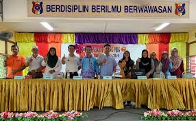 Pada kami, tuan haji yusoff bukan sahaja sebagai seorang pengetua tetapi ibara t seorang. Mesyuarat Agung Tahunan Pibg Smk Lajau Penghubung Silaturrahim Jpwpl Sana Sini Berita Rasmi Jabatan Pendidikan Wp Labuan