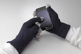 Ini adalah kebenaran yang disukai secara universal. Ini Alasan Ponsel Susah Dioperasikan Pakai Sarung Tangan