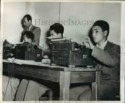 موظفين ليبيين يتلقون التدريب على الطباعة والإدارة في المدرسة الليبية الأمريكية التقنية 1955م libyan emp historical figures historical fictional characters