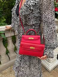 Get the best deals on kelly wallet and save up to 70% off at poshmark now! Close Up Interview With The New Hermes Kelly To Go Wallet Pursebop