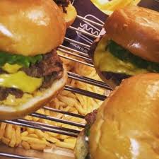 مطعم شيخ البرغر أبها الاسعار المنيو الموقع افضل المطاعم السعودية