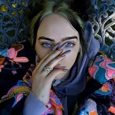 Alpha coders 40 wallpapers 115 mobile walls 2 art 48 images. Pin By Candehernangom On Billie Eilish Billie Eilish Billie Singer