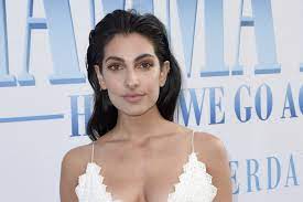 Anna leerde nassim kennen nadat ze nog maar recentelijk uit een lange relatie kwam. In Deze Peperdure Villa Gaat Anna Nooshin Samenwonen Met Haar Vriend Nassim Zeta Girlscene