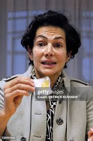 820 Suzanne Grant Photos & High Res Pictures