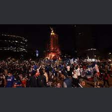 May 30, 2021 · aficionados del cruz azul celebran fin de la maldición en el ángel de la independencia metrópoli 30/05/2021 22:42 redacción actualizada 11:16 guardando favorito. Videos Miles De Aficionados De Cruz Azul Celebran En Angel De La Independencia Noticias De Mexico El Imparcial