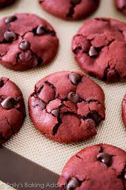 Terdapat dua versi brownies cookies yang boleh dibuat, iaitu jenis chewy (dibakar 12 minit) dan jenis crunchy (dibakar 15 minit). Red Velvet Chocolate Chip Cookies Sally S Baking Addiction