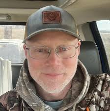 Why does premixed grout have a short shelf life?