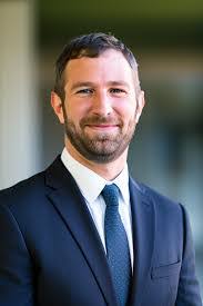 Daniel Vall's Instagram, Twitter & Facebook