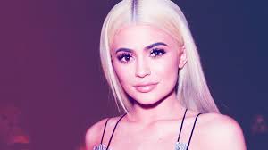 Kylie jenner did her best unicorn impression in a sparkly rainbow mini dress which she wore to khloe kardashian's birthday bash. Kylie Jenner Casually Stuns In A 16k Dress Stylecaster