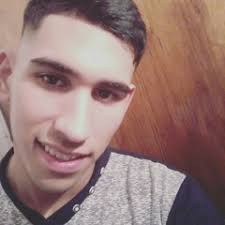 Stream Lucas Robles music