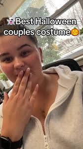 Hankin’ if for Halloween 🦕 #halloween #couplescostume #halloweencostume  #coupleshalloweencostumes #fyp #hankwilliamsjr #dinosaur