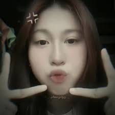 Bé Heo và Anh Thư khám phá Sài Gòn