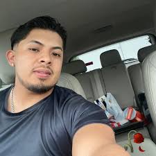 BYD superó los 100,000 millones de dólares en ingresos en 2024, superando a  Tesla, que registró 97,700 millones, de acuerdo con Bloomberg. La  automotriz china reportó un crecimiento del 29% en ingresos