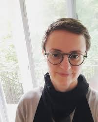 Elizabeth Leslie's Instagram, Twitter & Facebook