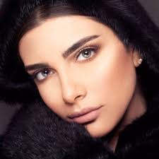 Ghia Ghaziri (@GhiaGh)