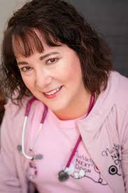 Hi Moms, I am Geetanjali, a new mom and a postpartum transition coach. I'm  reaching out because I'm putting together a premium postpartum coaching  program (while working with multiple clients), which can