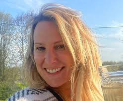 The Long Call actress Jenny Platt biography